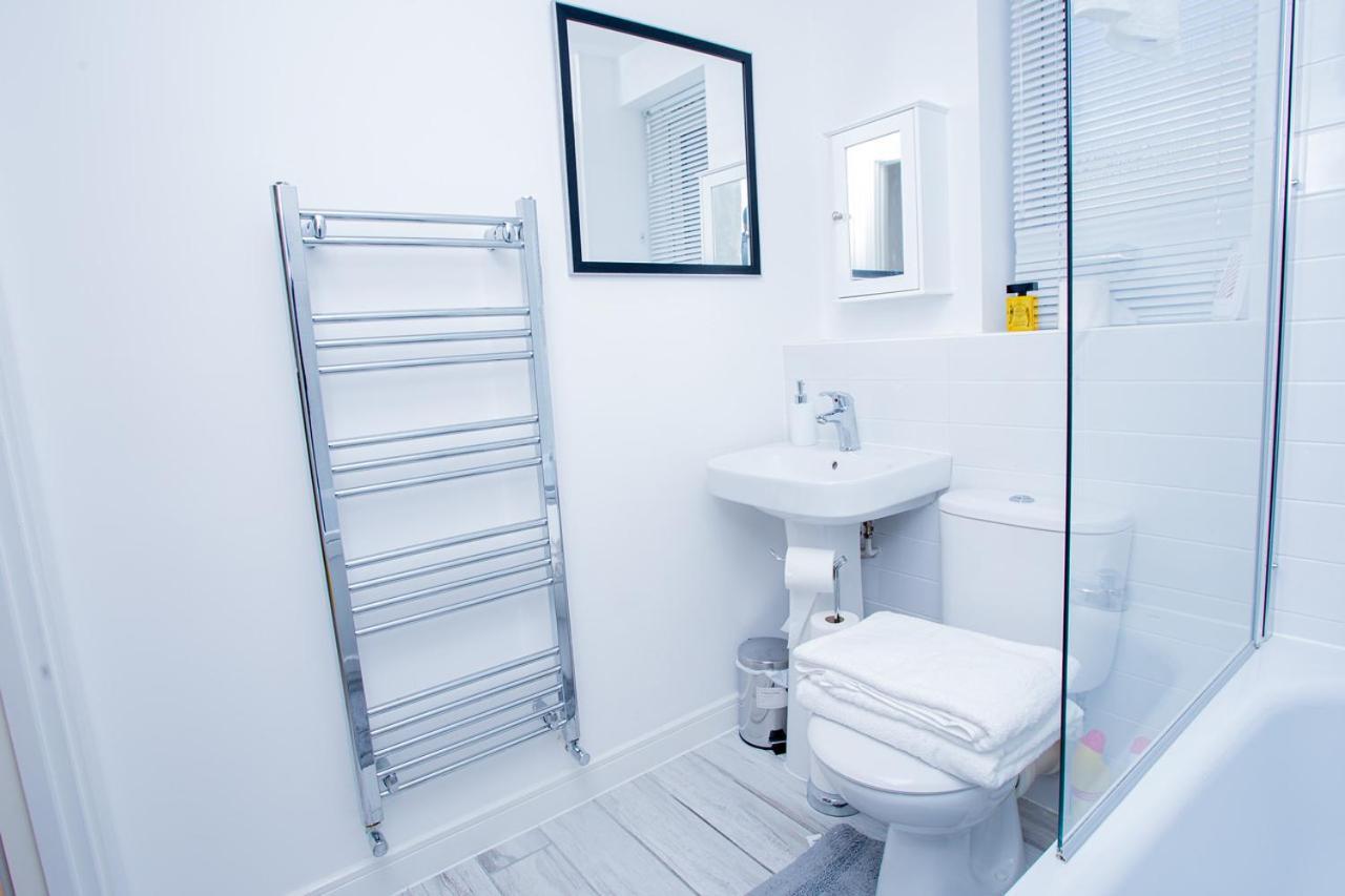Mills Apartment - Two Bedroom En-Suite Apartment 北安普敦 外观 照片